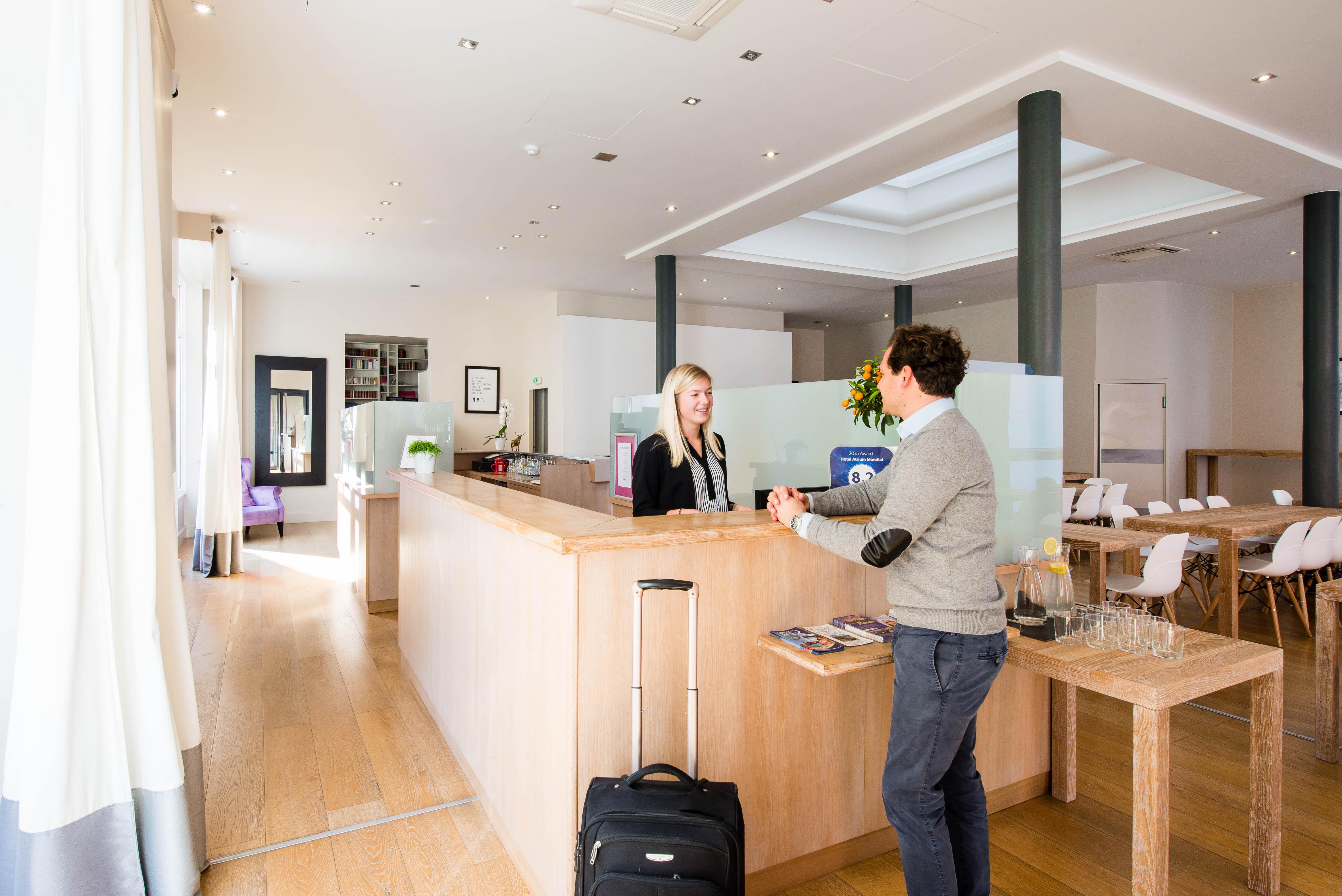 לורדה Hotel Atrium מראה חיצוני תמונה